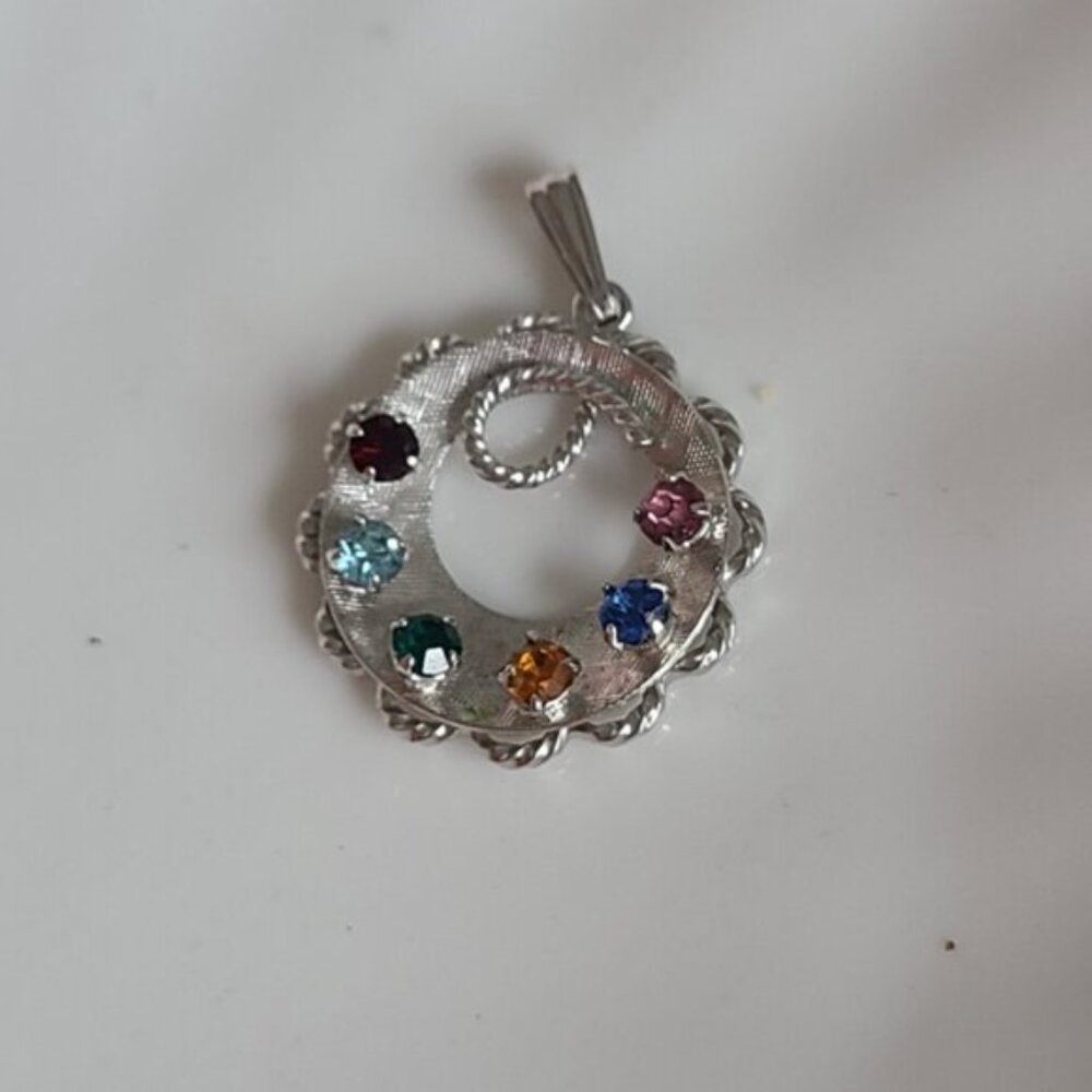 Vintage 50s Rainbow Sterling Silver Multi Colour Crystal Scallop Pendant - Picture 6 of 6